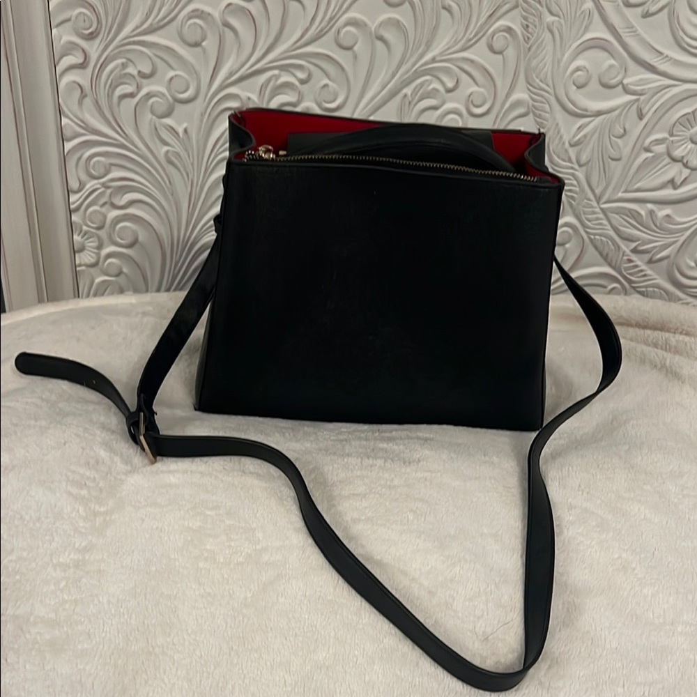 Elegant Black Shoulder Bag